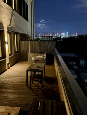 Executive E15 Apartment & Exclusive Terrace Views of London